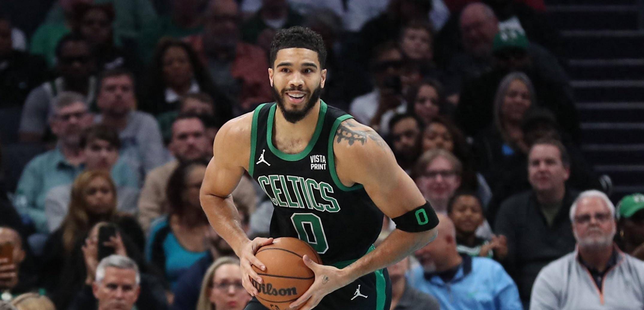 葡萄牙主帅：不会给C罗特殊待遇，英格兰是世界杯夺冠热门（葡萄牙主帅：C罗无特权，英格兰是世界杯夺冠大热）