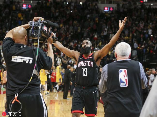 罗马推出黑胶唱片版队歌：限量版售价49.9欧，普通版19.9欧（罗马发布队歌黑胶唱片：限量版49.9欧，普通版19.9欧）