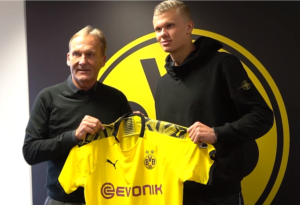 跟队：邓弗里斯脚踝疼痛未消除，可能告别2025年剩余比赛（队记：邓弗里斯脚踝伤势未愈，恐无缘2025年剩余赛程）