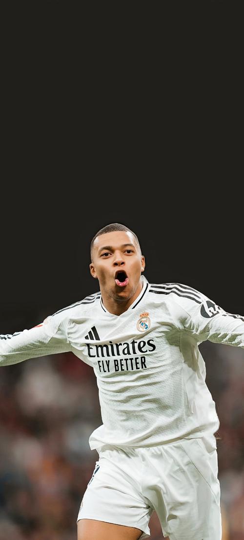 基米希：尽管还不清楚格纳布里的规划，我内心希望他留在拜仁（基米希：格纳布里去留未定，但我希望他继续效力拜仁）