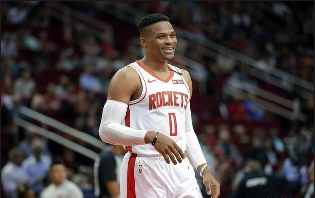 自加盟巴萨以来拉菲尼亚西甲助攻28次，同期仅次于格列兹曼（加盟巴萨后，拉菲尼亚西甲已贡献28次助攻，同期仅次于格列兹曼）