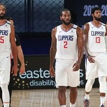 阿斯：德容已经退烧，参加了巴萨周四的训练课（阿斯报道：德容已退烧，周四随巴萨合练）