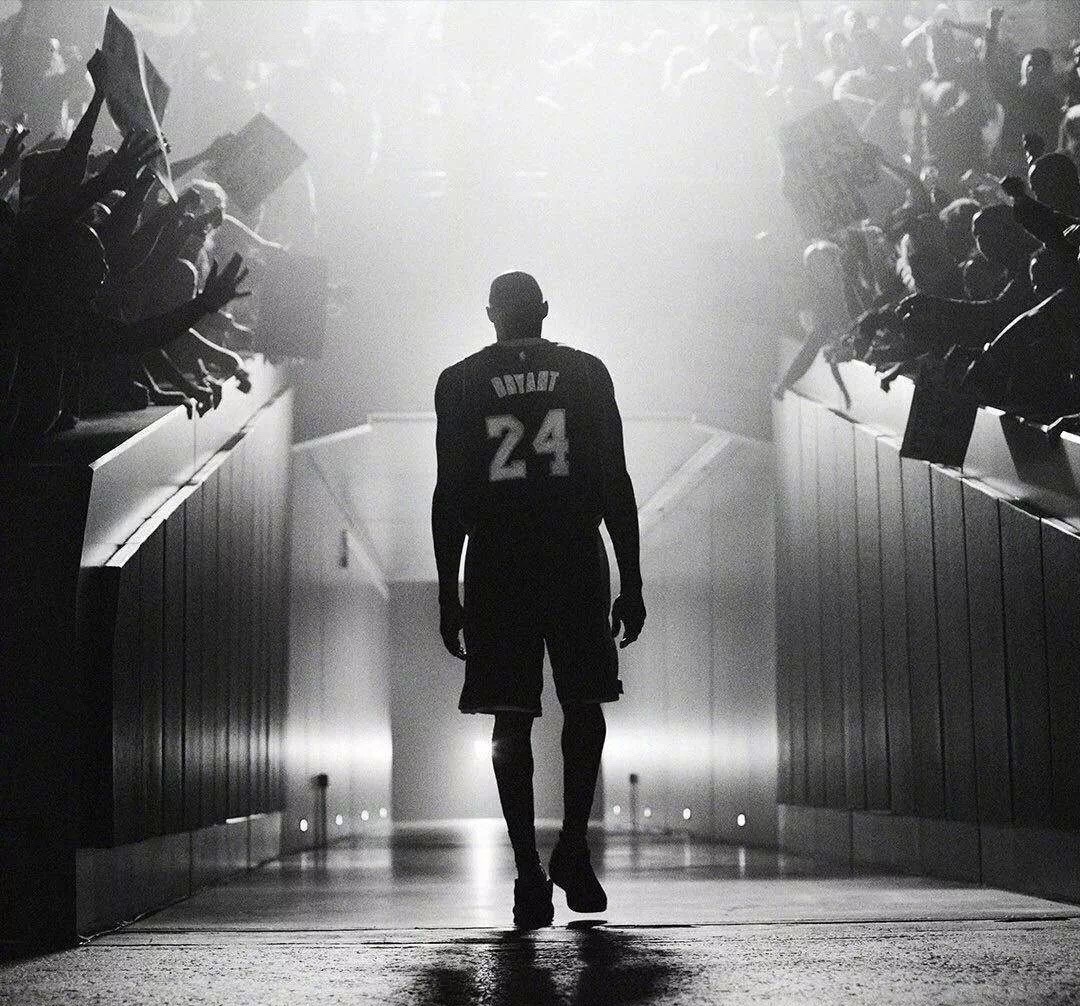 巴萨严打黄牛票！百起转售案震撼揭露，法兰克福战役前瞻（巴萨重拳整治票贩：上百起转售曝光，法兰克福之战前瞻）