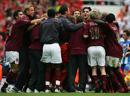 罗马诺：切尔西中场恩佐·费尔南德斯与新经济公司签约