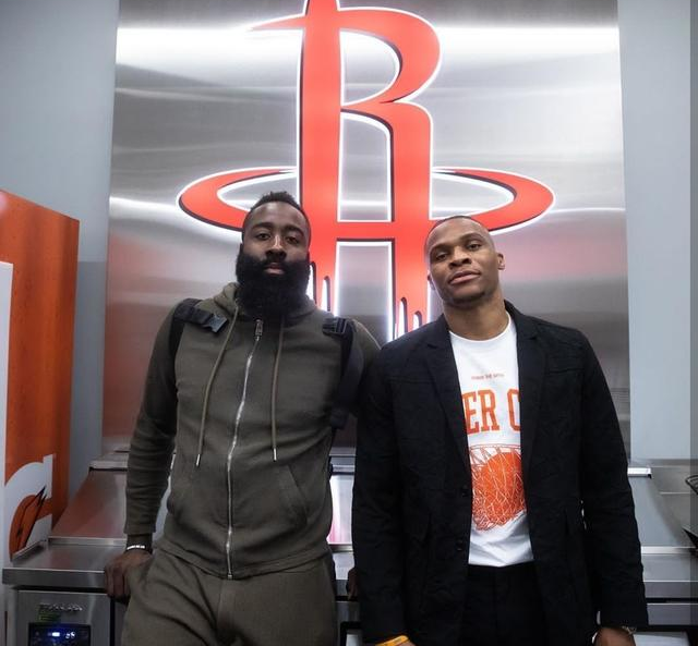 卡萨诺盛赞劳塔罗：他已经4年没去休假了，批评他的人真无知（卡萨诺力挺劳塔罗：四年未休假，批评他的人太无知）