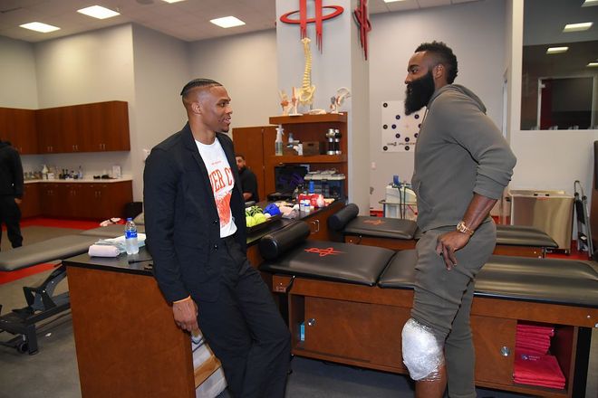 3年蛰伏，1个悬念：郑钦文的2026能否上演王者归来？（三年沉淀，一个问号：2026年郑钦文能否王者归来？）